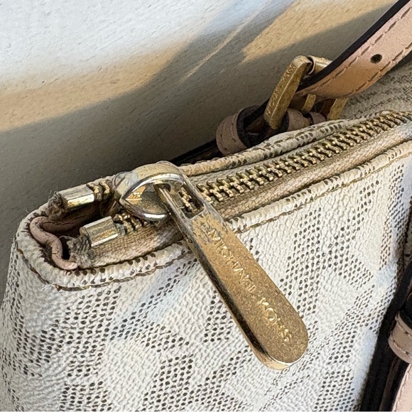 🤍 Michael Kors Cream and Tan Tote Bag - Picture 11 of 16